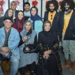 Golab Adine Instagram - "بانوى محبوب من" ٦-اگر مايليد برگ بزنيد: آلبوم ديگرى از هنرمندان عزيز و گرامى كه به ديدن نمايش ما نشستند