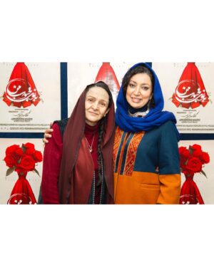 Golab Adine Instagram - "بانوى محبوب من"
اگر مايليد برگ بزنيد
٧-هنرمندان عزيز و گرامى كه به ديدن ما آمدند و بسيارخوشحالمان كردند