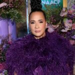 Golda Rosheuvel Instagram - The 55th NAACP Image Awards. @queencharlottebridgerton wins Outstanding drama series. Congratulations to all the cast and crew who worked on this show. To our exquisite writer @shondarhimes and director of all episodes @tomverica Long May you reign. The Glam team Styling @jasonrembert Hair @dionnesmithhair Makeup @makeupbyejgregory Wearing @naeemkhannyc Jewels @sterlingforever 🫶🏾🫶🏾🫶🏾🫶🏾 @gettyentertainment @itsrobinlori