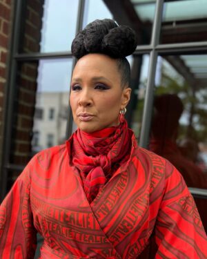 Golda Rosheuvel Instagram - National Museum of African American History and Culture. @smithsonian 

Wearing : @alietteny 
Shoes: @kalda_shoes 
Jewellery: @dinosaur_designs 

Style: @georgmedley Hair: @dionnesmithhair Makeup: @kennethsohmakeup
