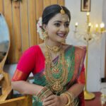 Gomathi Priya Instagram – #gomathipriya #priyabalakumaran #priyabalakumaran_gp #gp #nothingbutpriya #oviya #bhanu #valli #meena #radhika #revathy #madurai #chennai #hyderabad #thiruvanthapuram #traditional #sarees #bridal #weddinglook #mugurtham #behappy #bekind #blessed #keralabride