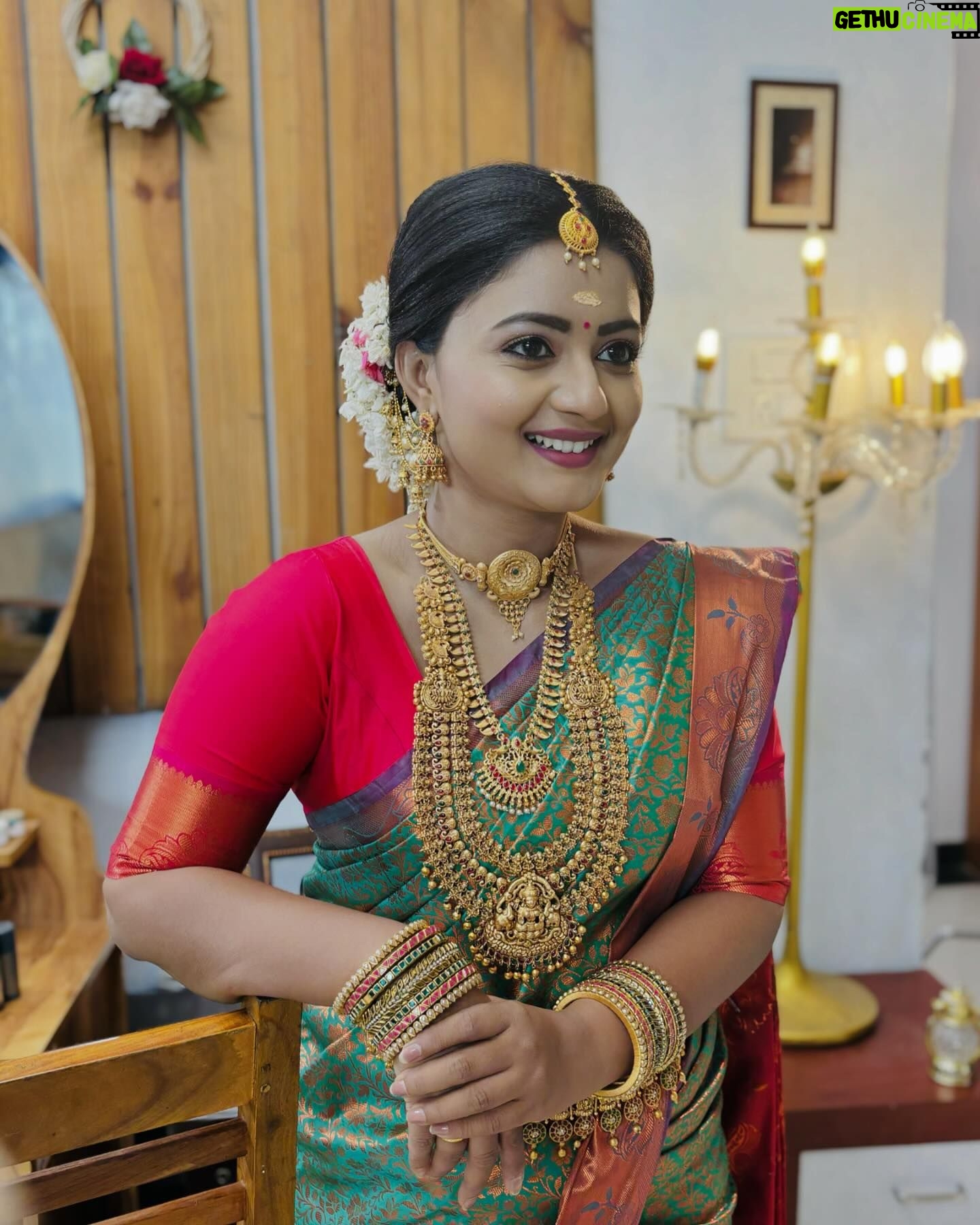 Gomathi Priya - 3 Likes - #gomathipriya #priyabalakumaran #priyabalakumaran_gp #gp #nothingbutpriya #oviya #bhanu #valli #meena #radhika #revathy #madurai #chennai #hyderabad #thiruvanthapuram #traditional #sarees #bridal #weddinglook #mugurtham #behappy #bekind #blessed #keralabride