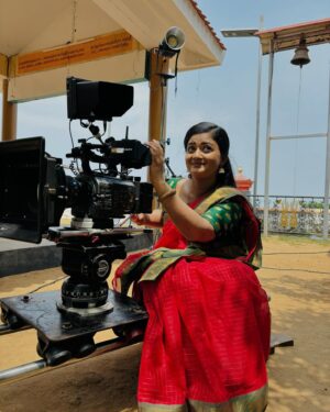Gomathi Priya Instagram - Surprise them with your kindness 🥰  #gomathipriya #priyabalakumaran #priyabalakumaran_gp #gp #nothingbutpriya #oviya #bhanu #valli #meena #radhika #revathy #hitlergaripellam #velaikkaran #siragadikkaaasai #radhakuneeverapranam #chempaneerpoovu #colortamil #vijaytelevision #zeetelugu #asianet #madurai #chennai #hyderabad #thiruvanthapuram #behappy #bekind #blessed