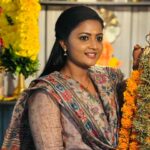 Gomathi Priya Instagram - #revathy #chempaneerpoovu #asianet #television #malayalam #gomathipriya #priyabalakumaran #priyabalakumaran_gp #gp #nothingbutpriya #instore #chudi #behappy #bekind #blessed