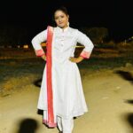 Gomathi Priya Instagram - Gang Leader movie Recreation Vijayshanthi Outfit @tidakreation #telugumediumischool #zeetelugu #zee5 #gomathipriya #priyabalakumaran #priyabalakumaran_gp #gp #nothingbutpriya #realityshow #gameshow #kasala #telugucinema #actress #television #vijayshanthi #gangleader #recreation