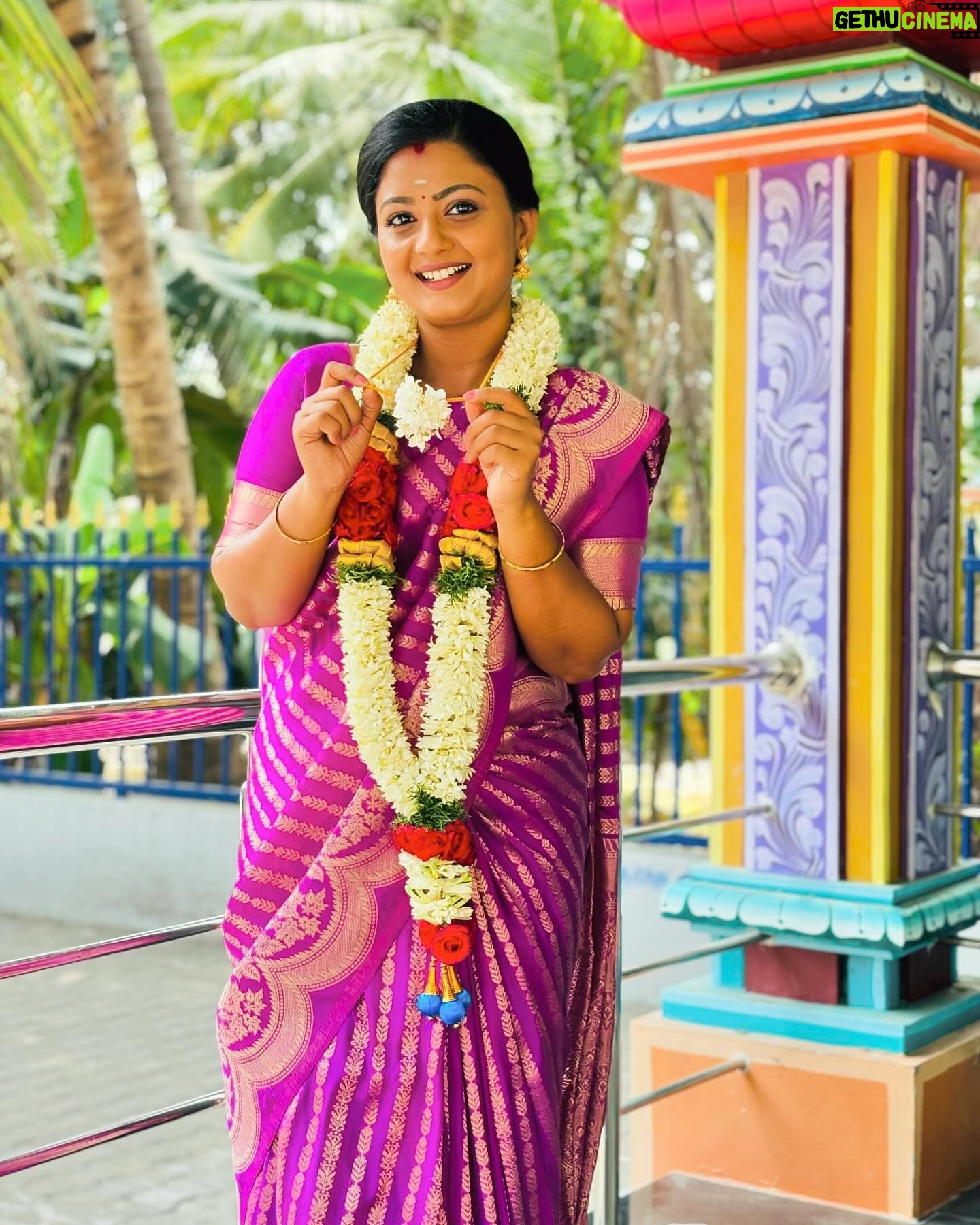 Gomathi Priya - 3 Likes - #meena #siragadikkaaasai #vijaytelevison #vikatan #300episodes #celebration #behappy #bekind #blessed #gratitude #thanksalot #gomathipriya #priyabalakumaran #priyabalakumaran_gp #gp #nothingbutpriya #mumee #support #love #care #happy300