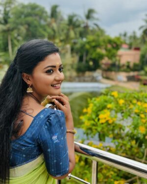 Gomathi Priya Instagram - The Wound is not your fault
But healing is your responsibility  Heal yourself ❤️‍🩹 ➡️❤️ #nature #healyourself #loveyourself #love #selfcare #gomathipriya #priyabalakumaran #priyabalakumaran_gp #gp #nothingbutpriya #oviya #bhanu #valli #meena #radhika #revathy #behappy #bekind #blessed  Pictures @arun_olympion_official