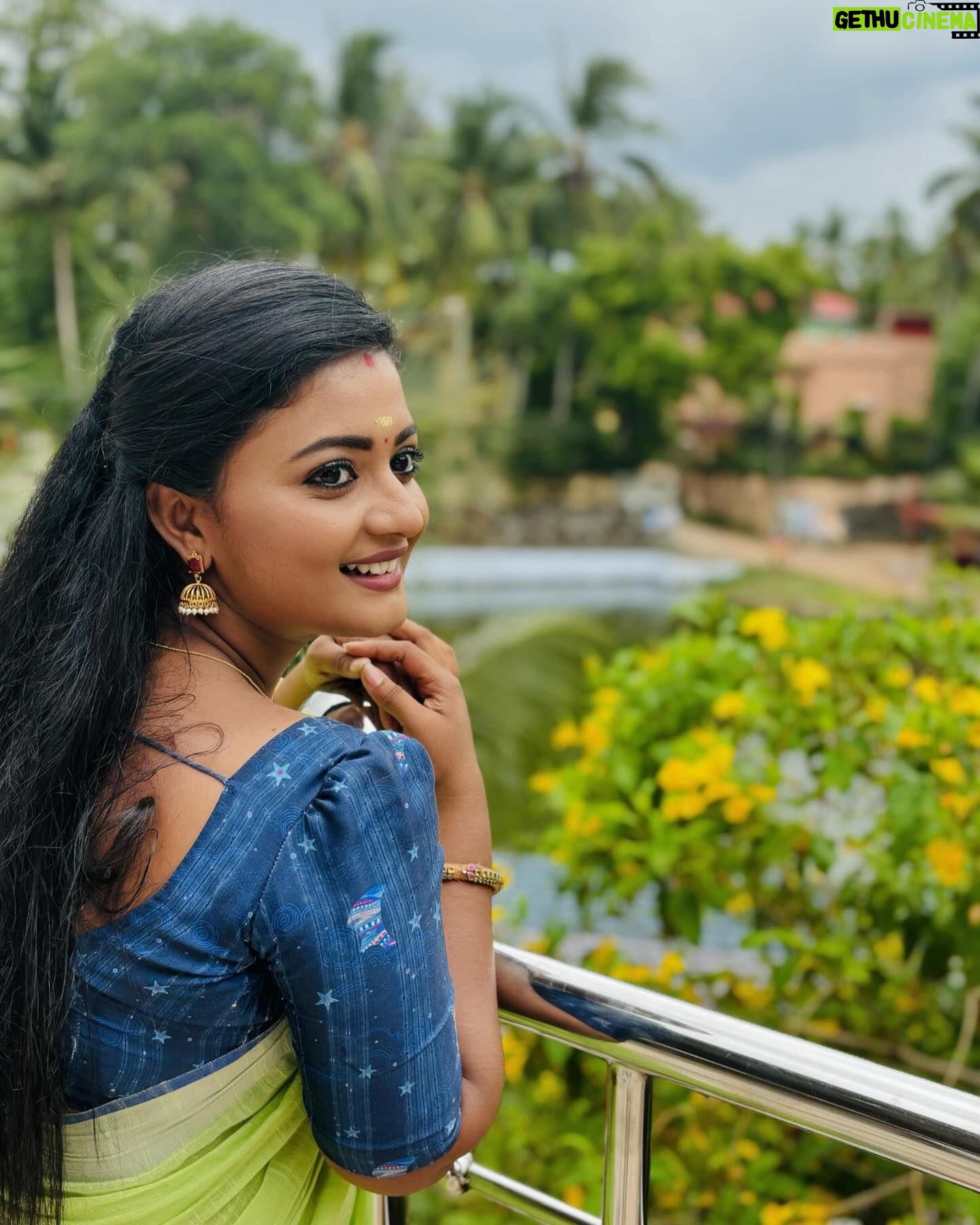 Gomathi Priya - 3 Likes - The Wound is not your fault
But healing is your responsibility Heal yourself ❤️🩹 ➡️❤️ #nature #healyourself #loveyourself #love #selfcare #gomathipriya #priyabalakumaran #priyabalakumaran_gp #gp #nothingbutpriya #oviya #bhanu #valli #meena #radhika #revathy #behappy #bekind #blessed Pictures @arun_olympion_official