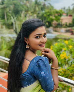 Gomathi Priya Instagram - The Wound is not your fault
But healing is your responsibility  Heal yourself ❤️‍🩹 ➡️❤️ #nature #healyourself #loveyourself #love #selfcare #gomathipriya #priyabalakumaran #priyabalakumaran_gp #gp #nothingbutpriya #oviya #bhanu #valli #meena #radhika #revathy #behappy #bekind #blessed  Pictures @arun_olympion_official