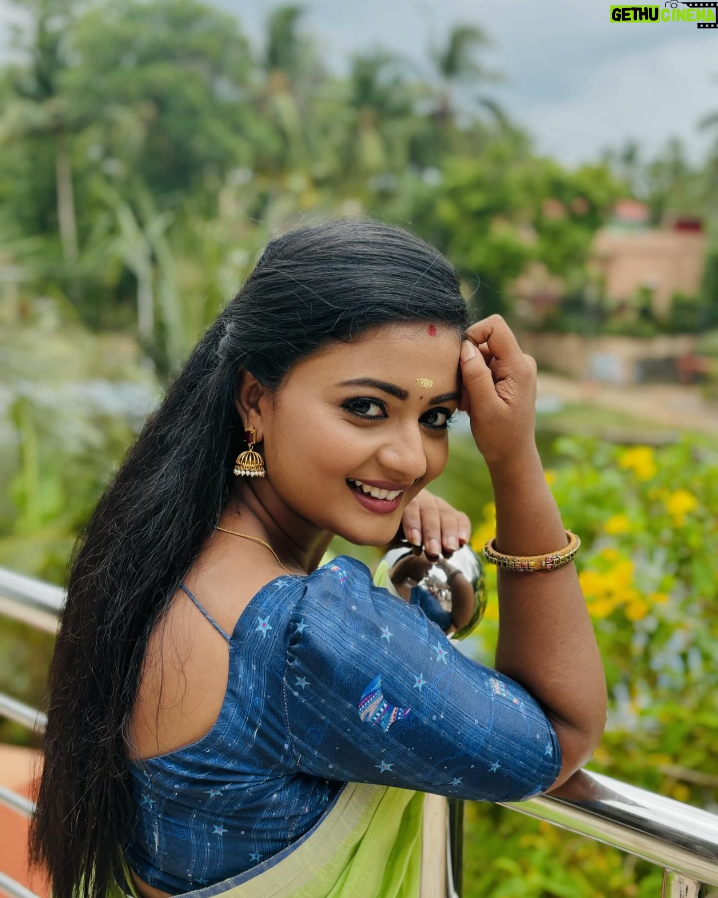 Gomathi Priya - 3 Likes - The Wound is not your fault
But healing is your responsibility Heal yourself ❤️🩹 ➡️❤️ #nature #healyourself #loveyourself #love #selfcare #gomathipriya #priyabalakumaran #priyabalakumaran_gp #gp #nothingbutpriya #oviya #bhanu #valli #meena #radhika #revathy #behappy #bekind #blessed Pictures @arun_olympion_official
