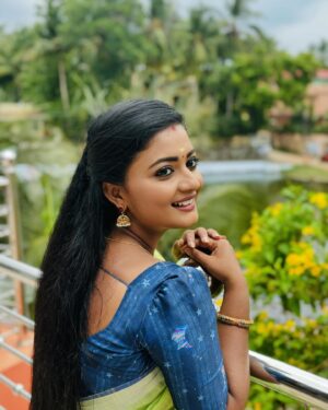 Gomathi Priya Instagram - The Wound is not your fault
But healing is your responsibility  Heal yourself ❤️‍🩹 ➡️❤️ #nature #healyourself #loveyourself #love #selfcare #gomathipriya #priyabalakumaran #priyabalakumaran_gp #gp #nothingbutpriya #oviya #bhanu #valli #meena #radhika #revathy #behappy #bekind #blessed  Pictures @arun_olympion_official