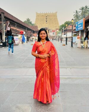 Gomathi Priya Instagram - #birthday #2024 #devotional #vibes #blessed #gomathipriya #priyabalakumaran #priyabalakumaran_gp #gp #nothingbutpriya #oviya #bhanu #valli #meena #radhika #revathy #siragadikkaaasai #chempaneerpoovu #tamil #telugu #malayalam #chennai #hyderabad #thiruvananthapuram #television #actress #behappy #bekind #spreadlove
