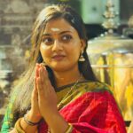 Gomathi Priya Instagram - My first ever Pongal celebration in Chennai My longtime wish to #kapaleeshwarartemple Special love to @shanthinimathivanan We do not remember days, we remember moments. #wellspent #devotional #vibes #moments #memories #blessed #temple #god #pongal #celebration #kapaleeshwarartemple #shivan #amman #shanthini #gomathipriya #priyabalakumaran #priyabalakumaran_gp #gp #nothingbutpriya #mylapore #filtercoffee #kovil #kovilprasadham #traditional #sareelove #red #green #2024 Saree @clothingstorebymithra Bangles @adee_bangles
