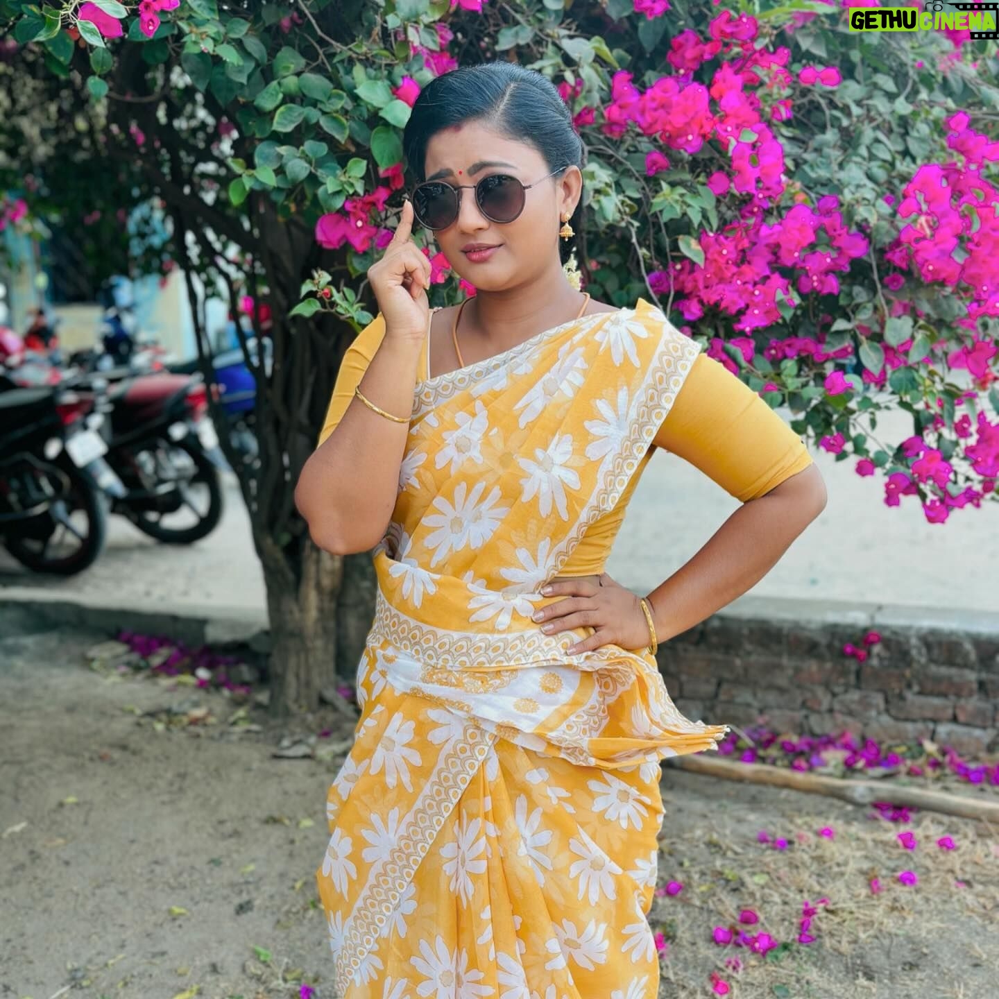 Gomathi Priya - 3 Likes - Meena ❤️💐 #meena #siragadikkaaasai #vijaytelevision #vikatan #saree #traditional #gomathipriya #priyabalakumaran #priyabalakumaran_gp #gp #nothingbutpriya #behappy #bekind #blessed saree @ksk_sarees Blouse Desgin @befabulla_boutique