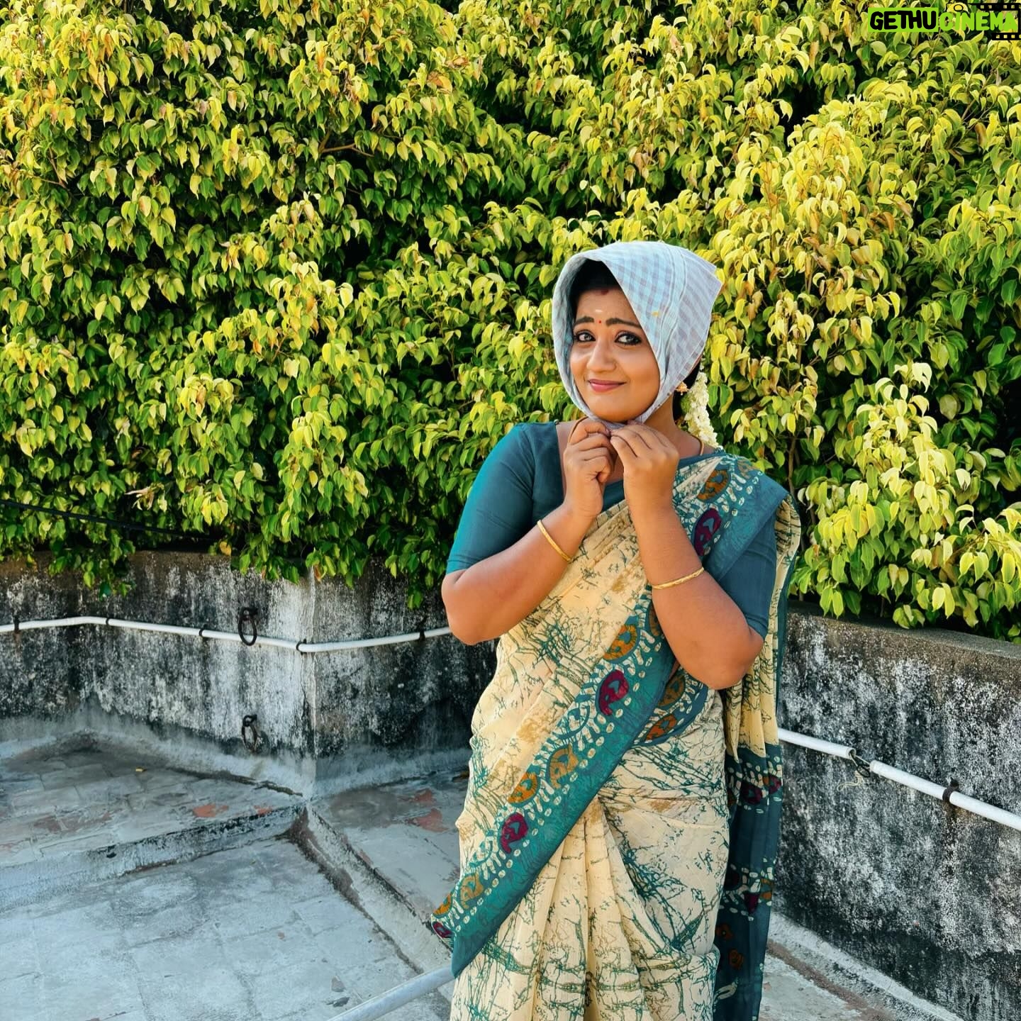 Gomathi Priya - 3 Likes - Meena ❤️💐 #meena #siragadikkaaasai #vijaytelevision #vikatan #saree #traditional #gomathipriya #priyabalakumaran #priyabalakumaran_gp #gp #nothingbutpriya #behappy #bekind #blessed saree @ksk_sarees Blouse Desgin @befabulla_boutique