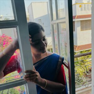 Gomathi Priya Instagram - கண்ணிரண்டில் நூறு
வெண்ணிலாக்கள் தோன்றும்
ஆனாலும் அனல் பாயும்
நாடி எங்கும் ஏதோ
நாத வெள்ளம் ஓடும்  ஆனாலும் என்ன தாகம்
#gomathipriya #priyabalakumaran #priyabalakumaran_gp #gp #nothingbutpriya #oviya #bhanu #valli #meena #radhika #revathy #tamil #telugu #malayalam #television #add #shoot #harpic #blue #saree #traditional #behappy #bekind #blessed pictures @divya_megha135