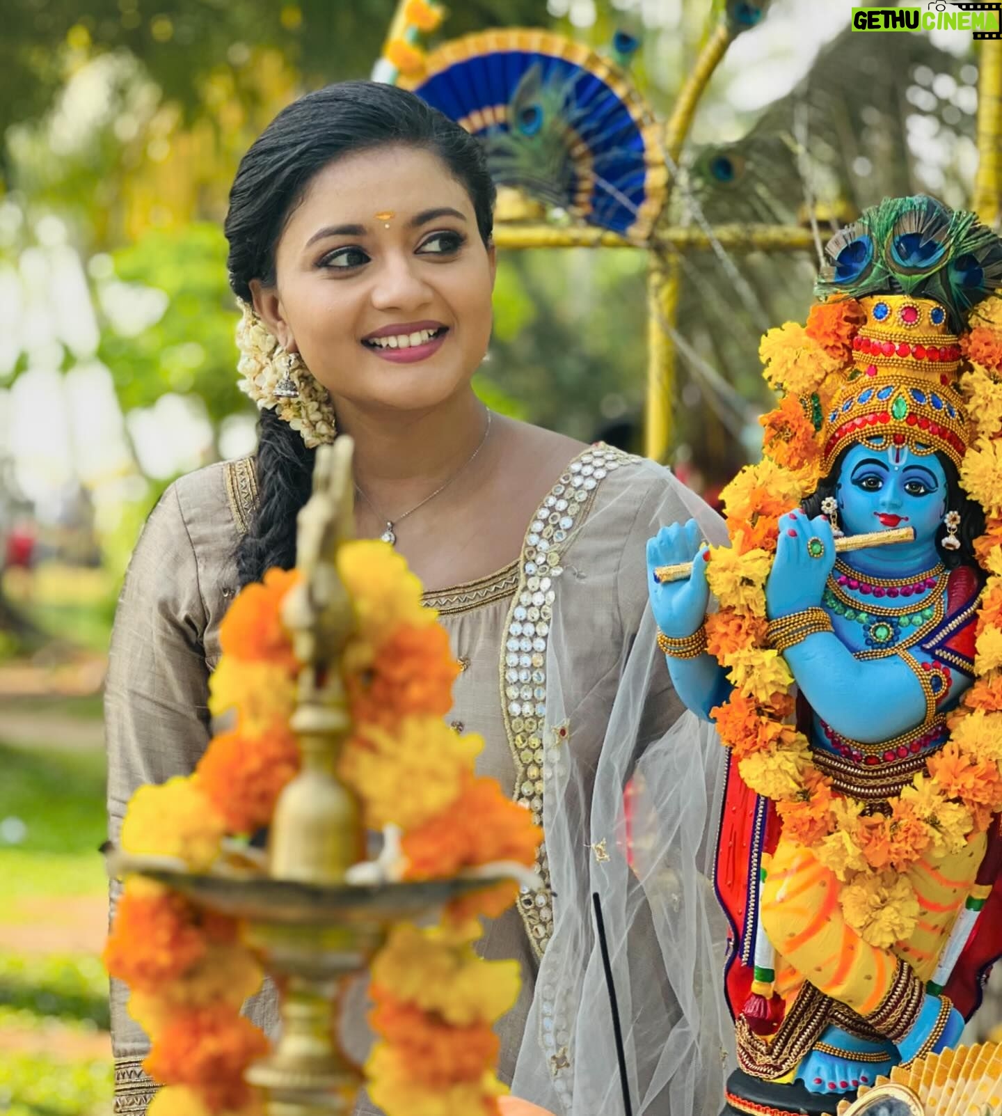 Gomathi Priya - 3 Likes - HAPPY VISHU ASHAMSAKAL 🌻🌼💐
May the blessings of Vishu fill your year with prosperity, joy, and new beginnings. #newyear #vishu #2024 #malayalam #mallu #kerala #thiruvanthapuram #kani #vishukani #kainittam #kanikonna #yellow #green #prosperity #happiness #wealth #health #joy #newbeginnings #freshstart #myfirstvishu #celebration #festival