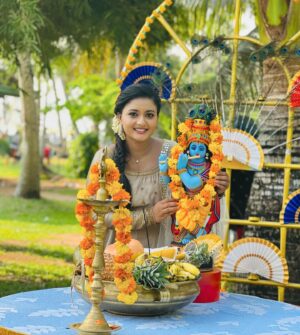 Gomathi Priya Instagram - HAPPY VISHU ASHAMSAKAL 🌻🌼💐
May the blessings of Vishu fill your year with prosperity, joy, and new beginnings. #newyear #vishu #2024 #malayalam #mallu #kerala #thiruvanthapuram #kani #vishukani #kainittam #kanikonna #yellow #green #prosperity #happiness #wealth #health #joy #newbeginnings #freshstart #myfirstvishu #celebration #festival