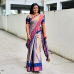 Gomathi Priya Instagram - The strongest people are the ones who are still kind after the world tore them apart #gomathipriya #priyabalakumaran #priyabalakumaran_gp #gp #nothingbutpriya #meena #revathy #siragadikaaasai #chempaneerpoovu #asianet #vijaytelevison #vikatan #actress #saree #traditional Blouse design @sdfashion3747 Camera 📷 @_pradeep_5432
