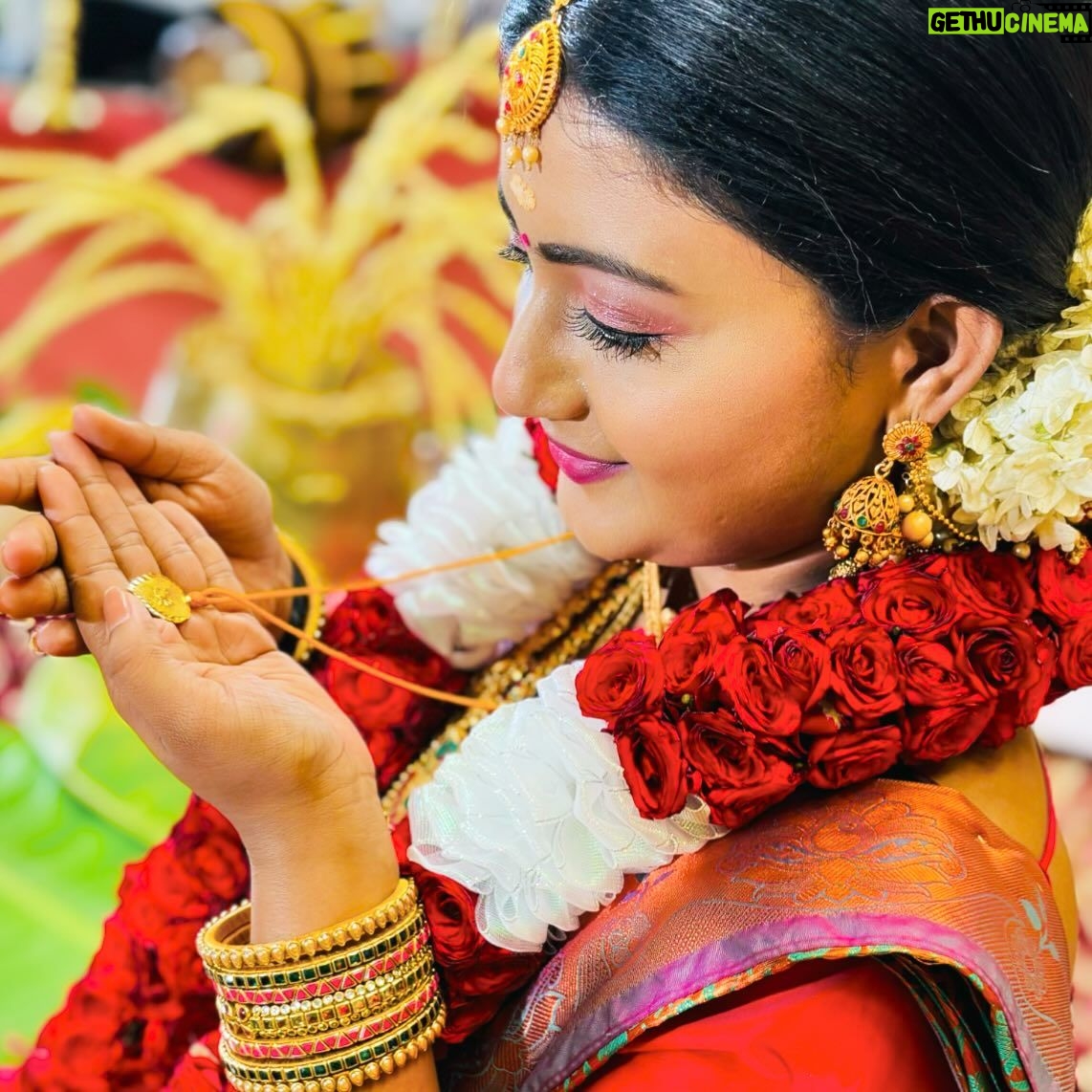 Gomathi Priya - 3 Likes - #revathy #chempaneerpoovu #asianet #mangalyam #keralastyle #wedding #traditional #saree #kasavu #bride #gomathipriya #priyabalakumaran #priyabalakumaran_gp #gp #nothingbutpriya #thali #behappy #blessed #spreadlove #spreadpositivevibes #bekind #television #actress #newlook