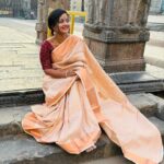 Gomathi Priya Instagram - #kanchipuram #devotional #positivevibes #temple #dayout #semisilksaree #traditional #trendyblouse #sunrise #kanchikamakshi #varadharaja_perumal #bekind #behappy #blessed #spreadlove Saree @kanchipuram_lakshaya_silks Blouse @rathidesign Earrings @kks_collections1