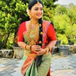Gomathi Priya Instagram - Revathy kalyana look #revathy #chempaneerpoovu #asianet #television #malayalam #marriagelook #bride #keralabride #moogurthamlook #saree #traditional #ponnu #kutty #chechi #thiruvanthapuram #makeover #kalayanam #blessed #behappy #bekind #spreadlove #spreadpositivevibes #gomathipriya #priyabalakumaran #priyabalakumaran_gp #gp #nothingbutpriya