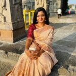 Gomathi Priya Instagram - #kanchipuram #devotional #positivevibes #temple #dayout #semisilksaree #traditional #trendyblouse #sunrise #kanchikamakshi #varadharaja_perumal #bekind #behappy #blessed #spreadlove Saree @kanchipuram_lakshaya_silks Blouse @rathidesign Earrings @kks_collections1