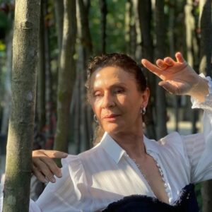 Gonca Cilasun Instagram - 🔍
İnsan bir teşebbüs, kuruluş, şirkettir.
Bu nedenle, insanın sorunu da en nihayetinde bir yönetim sorunudur.
Zamanını, duygularını ve arzularını yönetemeyen hayatını ziyan ediyor.
Foucauld