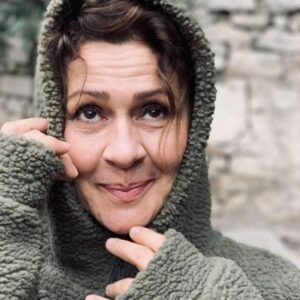 Gonca Cilasun Instagram - 🍏
Yol da sizsiniz yolcu da.
H. Cibran