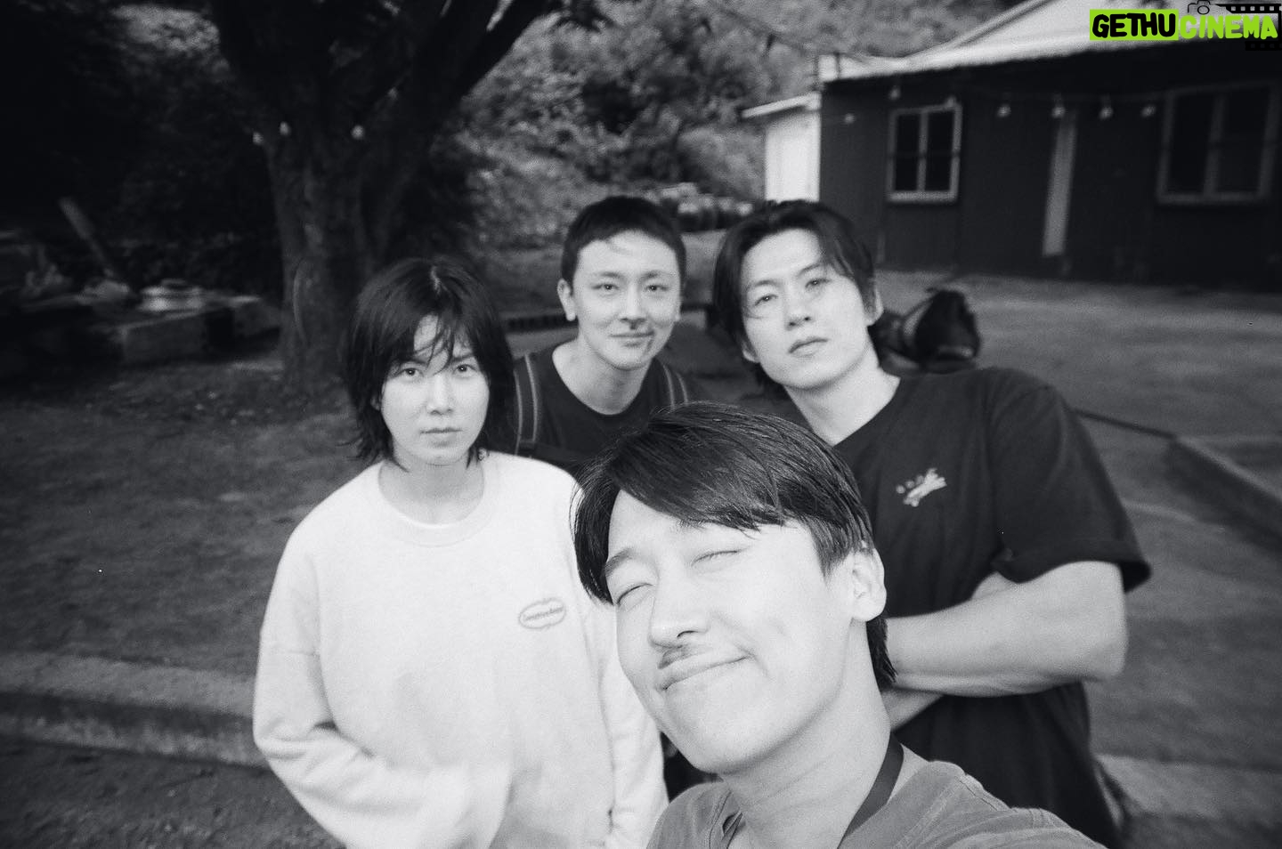 Gong Min-jeung Instagram - 지나간 우리들의 여름 - 의태의 필름카메라🌱