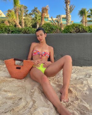 Gözde Duru Instagram - 🌞👙👜