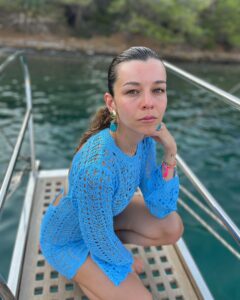 Actress Gözde Duru HD Instagram Photos and Wallpapers September 2023