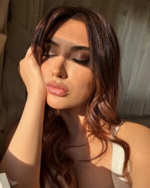 Gözde Gürkan Instagram - Golden shine 🌼