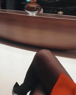 Gözde Mukavelat Instagram - 🖤💫 
Not: sondaki kare kendi kendini atmış benle alakası yok 😁🤷‍♀️