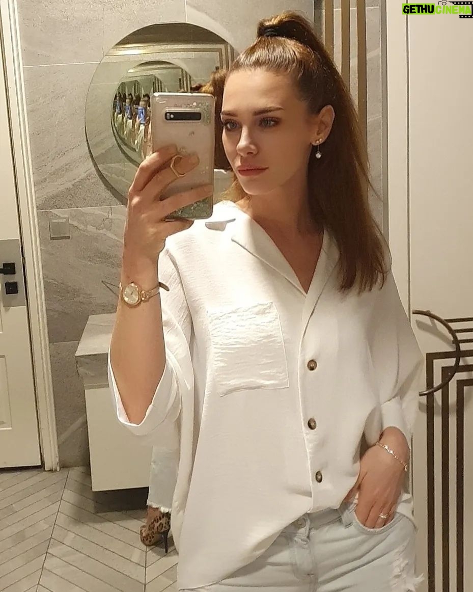 Gözde Mukavelat - 3 Likes - 🤍💙