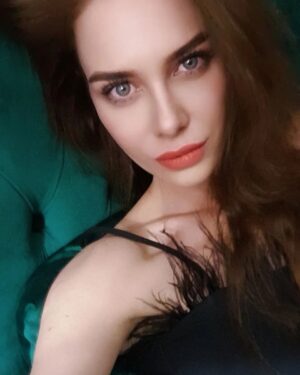 Gözde Mukavelat Instagram - New style 2024 😉👩