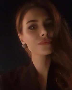 Gözde Mukavelat Instagram - 🖤