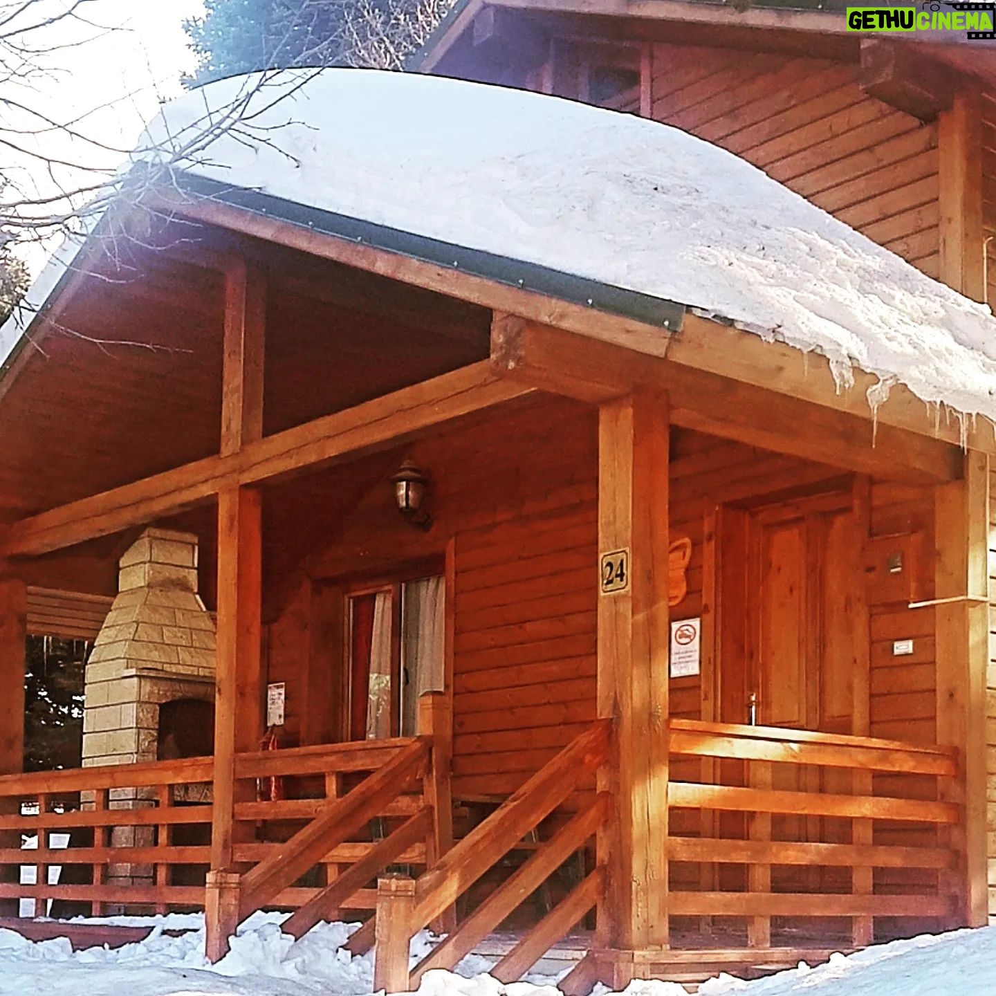 Gözde Mukavelat - 3 Likes - A warm place ☃️🤍❤️🔥