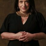 Grace Gianoukas Instagram - Pílulas Insanas um espetáculo com doses cavalares de alegria e risadas. É para ser consumido sem moderação! São José dos Campos 🗓️ Dia: 07 de junho de 2024 ⏰ Horário: 21h 📍 Local: Teatro Colinas @teatrocolinas Av. São João, 2000 - Jardim das Colinas 🎟️ Ingressos: link na bio Elenco: Agnes Zuliani @agneszuliani Roberto Camargo @robertosoledad Guilherme Uzeda @guilherme.uzeda Direção Grace Gianoukas @gracegianoukas Produção Ventilador de Talentos @ventiladordetalentos ______________________________________ SÃO JOSÉ DOS CAMPOS. Estamos a caminho!!! 🗓️ Dia: 08 e 09 de junho de 2024 ⏰ Horário: 21h 📍 Local: Teatro Colinas @teatrocolinas Av. São João, 2000 - Jardim das Colinas 🎟️ Ingressos: Link na bio Garanta já seu ingresso! Viva o teatro! Viva Dercy! Texto e direção: @kikorieser Elenco: @gracegianoukas Voz off: @miguelfalabellareal Realização: @ventiladordetalentos Nossos apoiadores: Odonto Joy: @odontojoy TV Globo: @tvglobo Tutu Sapatilhas: @tutusapatilhas
