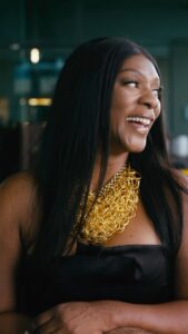 Grace Mendes Instagram - #Ad Fiz uma parceria com a Johnnie Walker @johnniewalkerafrica para o Mês Internacional da Mulher e estamos a organizar uma Masterclass de acesso limitado, de mulheres para mulheres, para vos dar dicas e recursos sobre como progredir na vossa carreira! Quer fazer parte deste evento exclusivo que vai acontecer no dia 16 de março em Luanda? Tudo o que tem de fazer é: •⁠ ⁠Comentar com o emoji 🥃 •⁠ ⁠Marcar uma amiga que gostaria de levar consigo •⁠ ⁠Usar a #CaminhaConnosco no comentário. Venha #CaminharConnosco e celebre as mulheres pioneiras. Válido para residentes de Luanda, maiores de 18 anos. Serão seleccionadas 8 vencedoras. #WalkWithUs #JohnnieWalkerAngola #JohnnieWalkerIWD #PaidPartneship