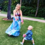 Gracie Dzienny Instagram - Hawaii holiday! 🌺