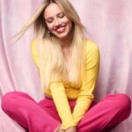 Gracie Dzienny Instagram - merry & bright 💖 @kelsey_hale @audurs @ryannyc