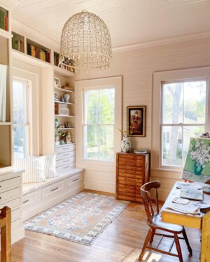 Gray Benko Instagram - It’s taken me a while to share the images from our season finale but it was truly one of my favorite projects.  This home will always have a special place in my heart because it used to belong to my dear friend @laurensouthdown and the new owner @themintgardener is just a peach of a human.  I can only hope that we did them both proud.  Thank you to all of our partners who helped bring this one to fruition, including @meganmcwil who pulled out her secret chandelier painting skills in the 9th hour ✨

If you aren’t caught up yet, all episodes are now steaming on MAX! @magnolianetwork #happytobehome