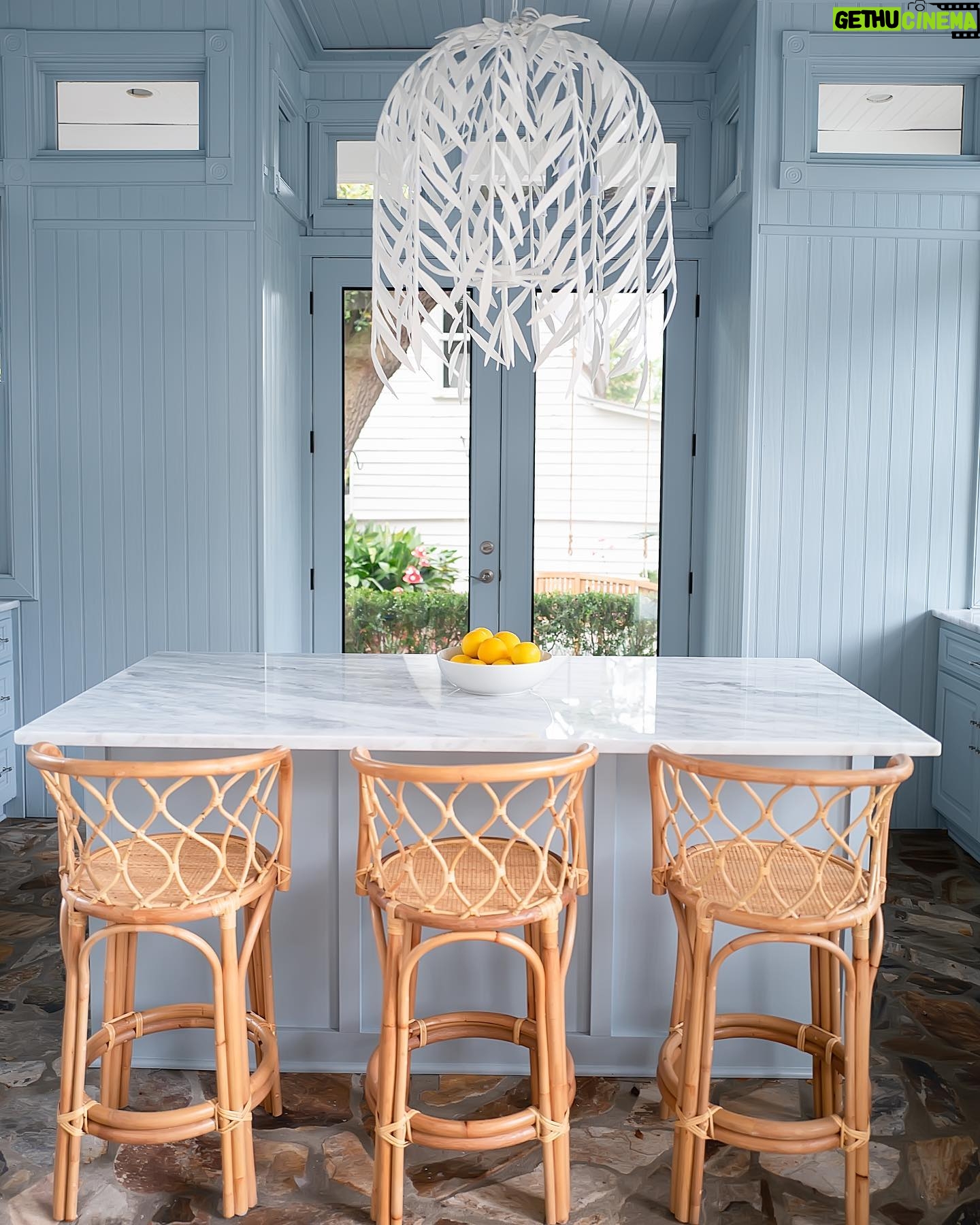 Gray Benko - 3.3K Likes - We were recently lucky enough to work on one of the most iconic homes in our town, The Elizabeth Arden Home. The third floor, which was once an attic space, allowed us to make some really fun design choices and I could not have been more pleased with the results! That blue bunk room with the @mollymahonblockprinting fabric and painted floors has my heart. Downstairs, in the formal entryway, the home owner really wanted a metallic wallpaper and @wallpaperie was able to create a beautiful custom chinoiserie for us. And the icing on the cake, as always, was my all time favorite @straydogdesigns coming in hot with the incredible papier-mâché light fixtures. I hope you were able to catch the episode and enjoyed it as much as we did (house fire and all 😱).
New episode out tonight on @magnolianetwork !