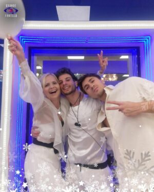 Grecia Colmenares Instagram - Posted @withregram • @grandefratellotv È tutto così Greciosamente stupendo 🤍👱🏻‍♀️ #grandefratello