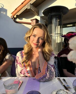 Greer Grammer Instagram - oh hi instagram it’s been a while 👋🏻💕