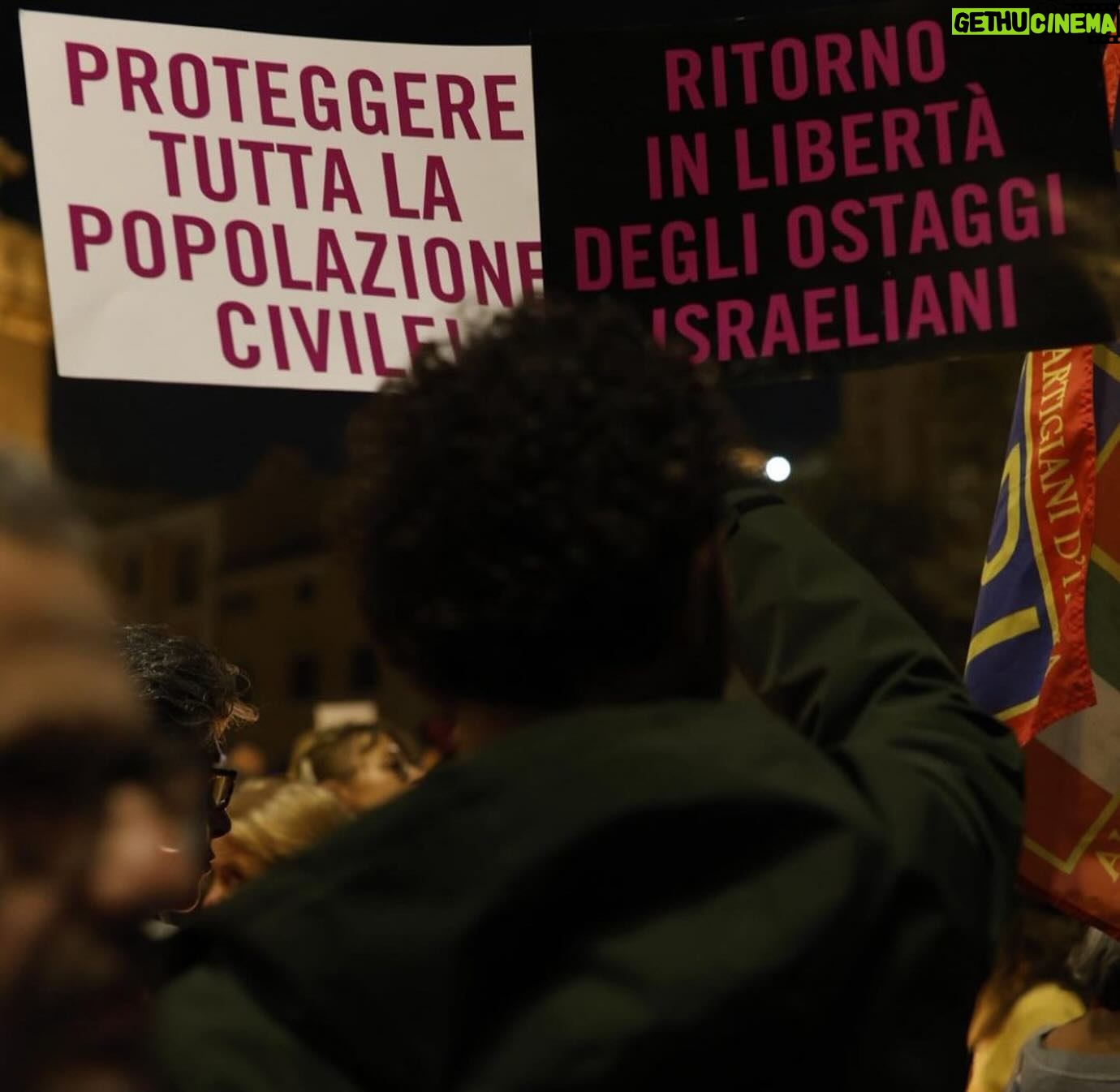 Greta Scarano Instagram - #ceasefire NOW @amnestyitalia @unhcr_italia 🙏🏼 @alecalascibetta 🙏🏼