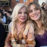 Greta Scarano Instagram – Voglio celebrare una persona eccezionale. Celebrare la sua sensibilità, la gentilezza della sua anima e la poesia con cui si esprimeva. La dolcezza con cui è entrata nella mia vita e la potenza delicata con cui c’è rimasta. Il suo amore per tutte le creature del mondo e la sua incredibile autoironia. Sono così felice che le nostre strade si siano incrociate, mia carissima Sandra 🌷