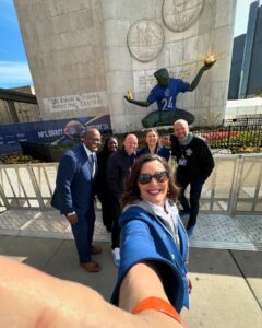 Gretchen Whitmer Instagram - 🤳