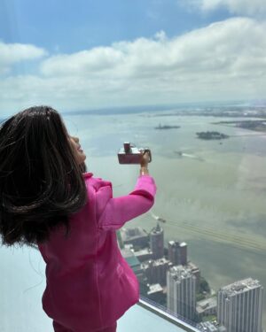 Gretchen Whitmer Instagram - Lady Liberty is a symbol that embodies the American spirit of hope, freedom, and opportunity. It’s a reminder that we must be a welcoming beacon for people from all walks of life. No matter who you are or where you come from, every Barbie, Ken, and Allan has a place right here 🗽